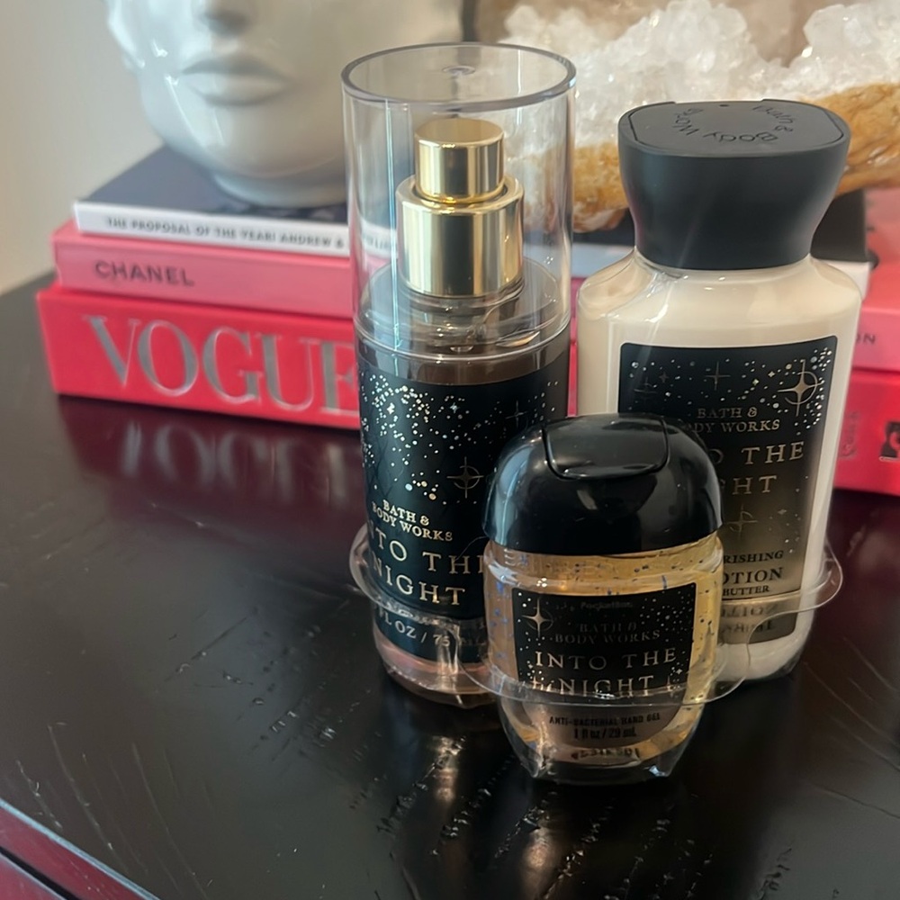 Bath and body body works into the night pack